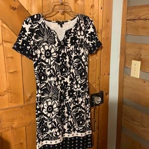 4P women’s Black &White  Print Dress (Talbots)